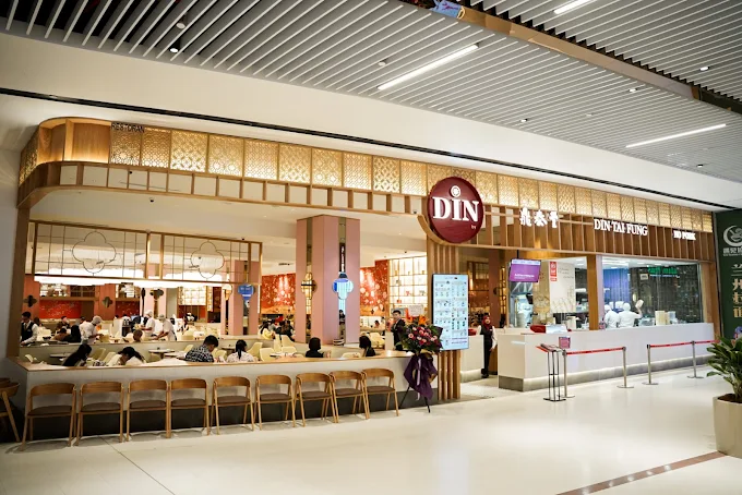 Din Tai Fung restaurant frontage with dining area and service counter